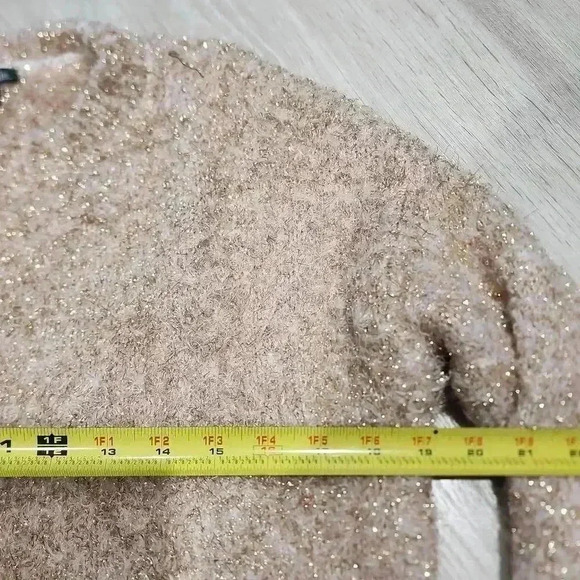 Wild Fable Women's Fuzzy Knit Long Sleeve Pullover Sweater Metallic Gold Small - Picture 5 of 7